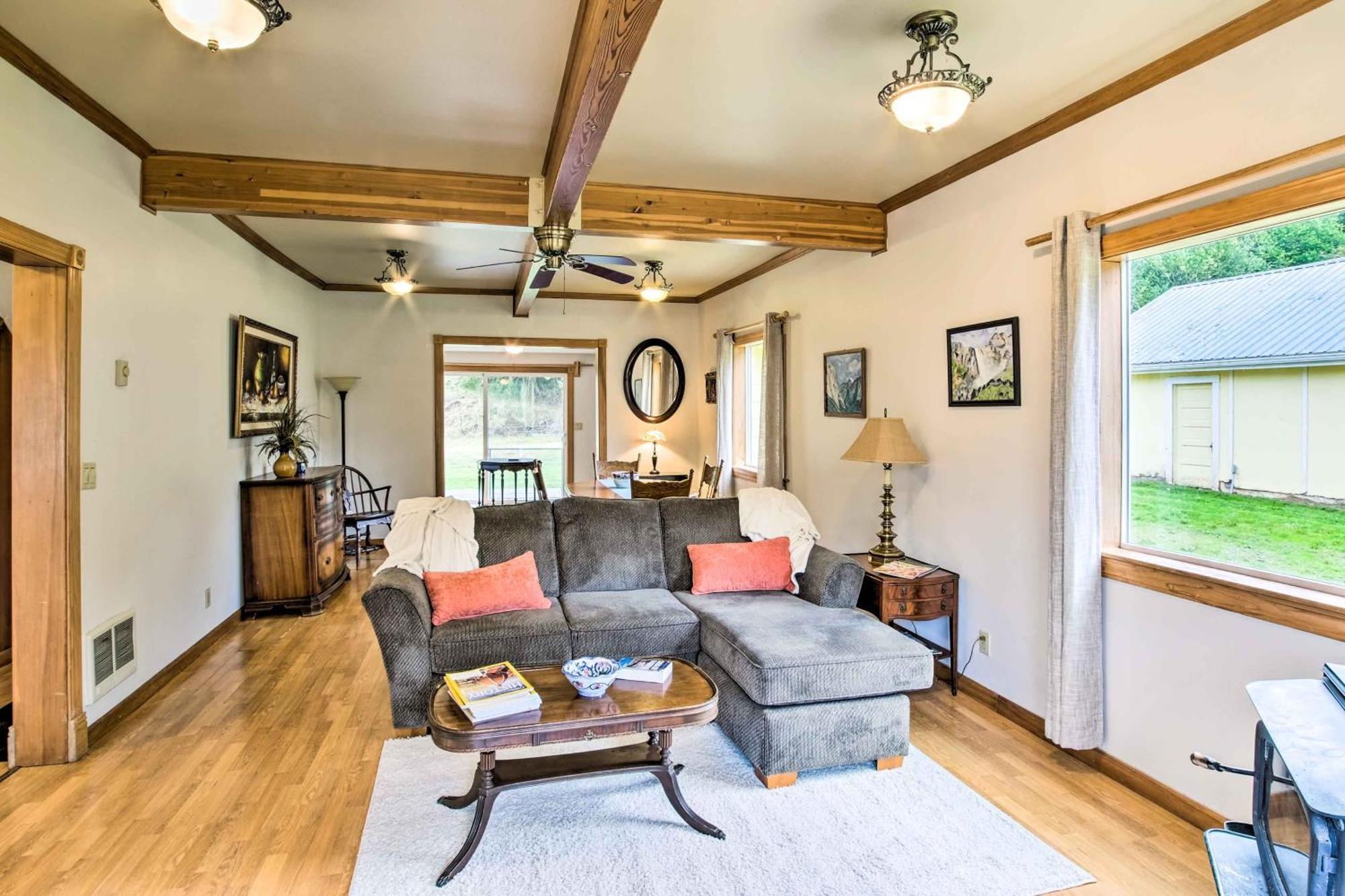Quaint Coquille Getaway Near Beaches And Parks! 외부 사진