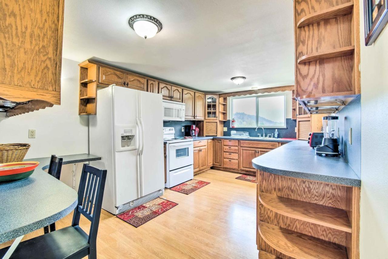 Quaint Coquille Getaway Near Beaches And Parks! 외부 사진
