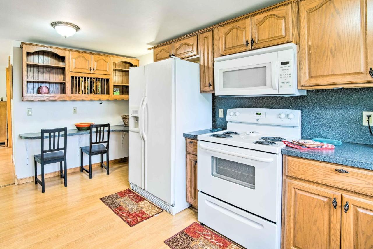Quaint Coquille Getaway Near Beaches And Parks! 외부 사진